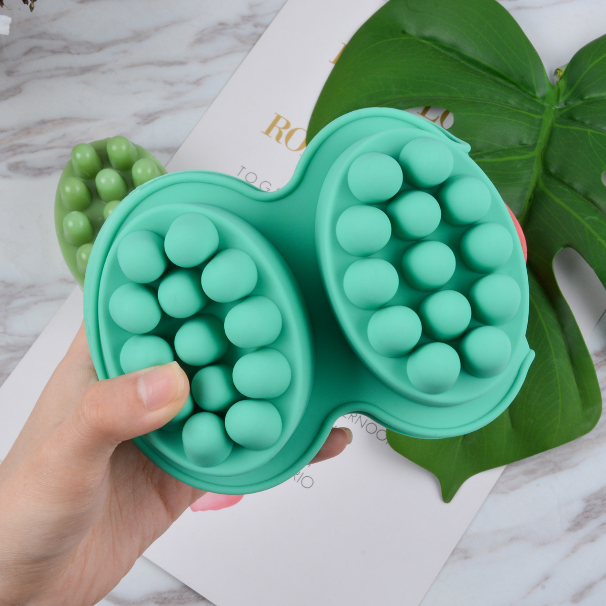 4 Hole Oval Massage Soap Silic - đánh giá và giá Soap Making Formula
